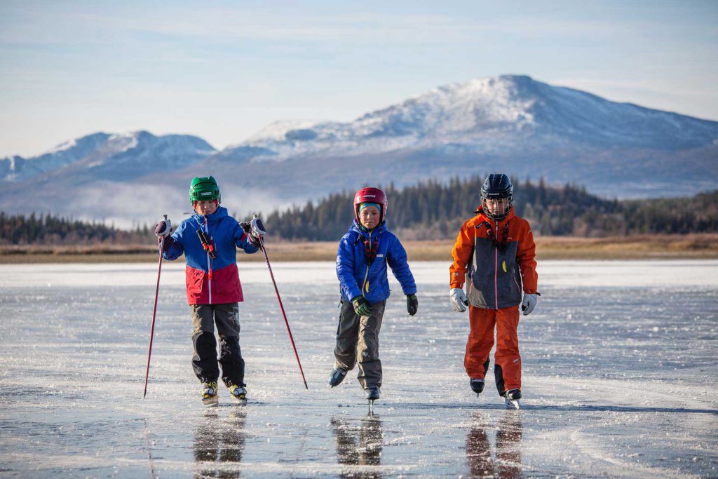 Outdoor Ice Skating | Photo: Anette Andersson
