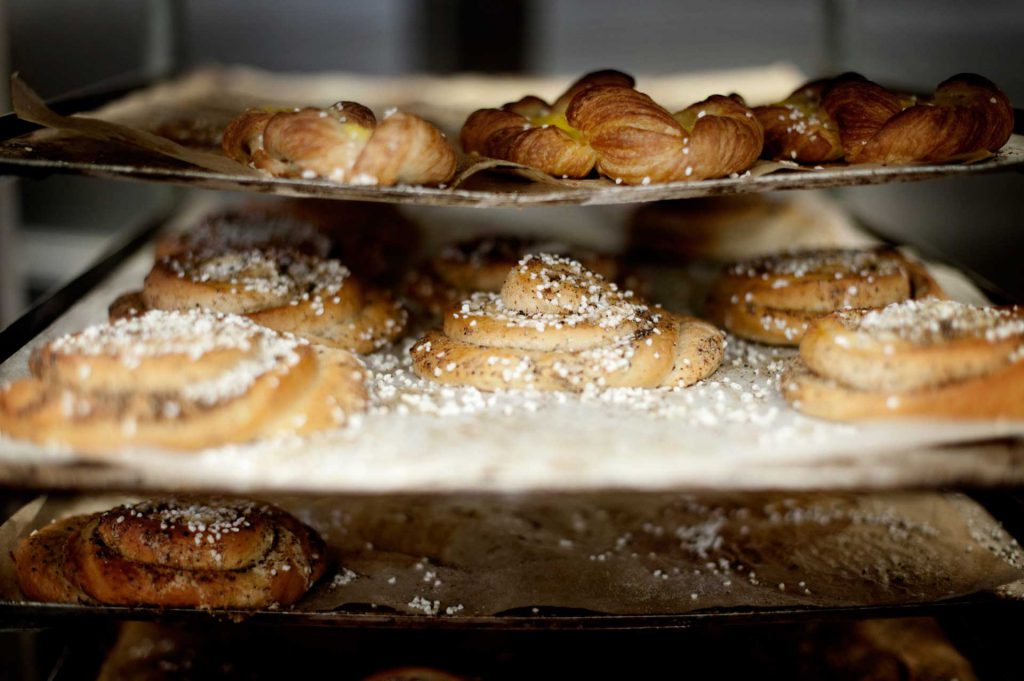Cinnamon buns – kanelbullar | Photo: Sandra Lee Pettersson